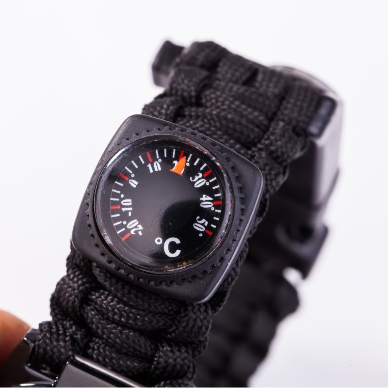 Bracciale multifunzionale per  - Fire Starting Kit recensione e prezzo